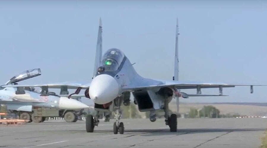 Су-30СМ при подготовке к вылету