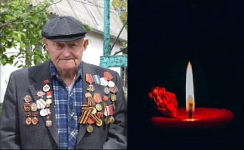 Александру Григорьевичу Минакову было 94 года. Его воинское подразделение было направлено на Западный фронт, там же, в освобождённой Европе, он встретил Победу. Затем было участие в войне с Японией
