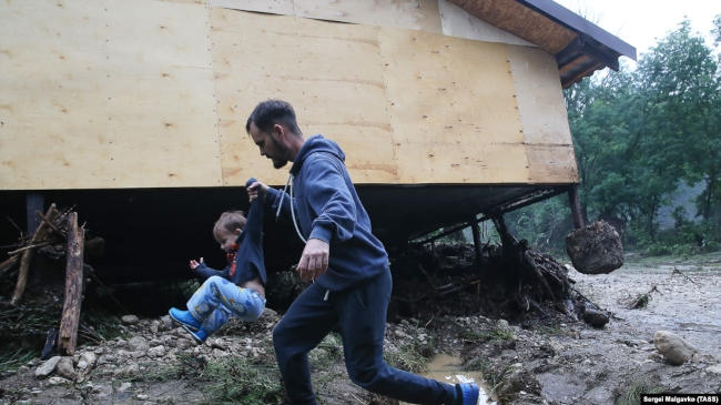 В пострадавшем от ливней Бахчисарайском районе Крыма
