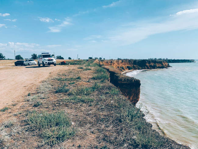 Произведено контролируемое обрушение аварийного массива грунта на побережье в районе севастопольского села Андреевка