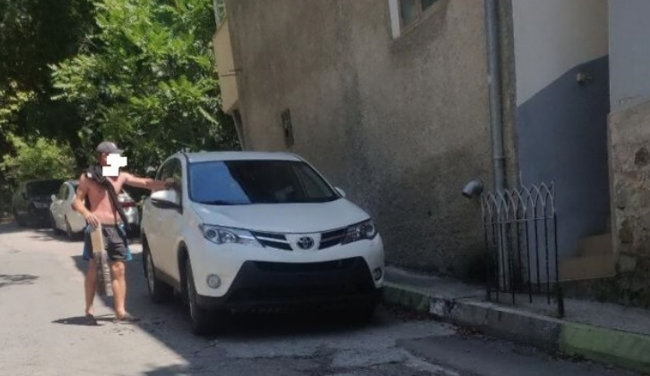 Полицейские задержали симферопольца, который в Ялте угнал автомобиль, попал на нем в ДТП и пытался его продать