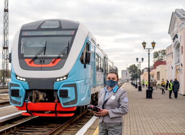 Крымчане старше 60 лет смогут приобрести льготные билеты на проезд в пригородных поездах только при наличии QR-кода