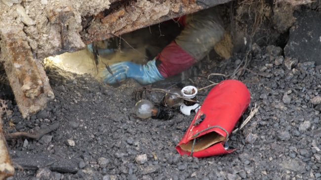 Анатолий Пряшников исследовал обнаруженный во время дорожных работ на улице Адмирала Владимирского, напротив 11-й береговой батареи подземный объект