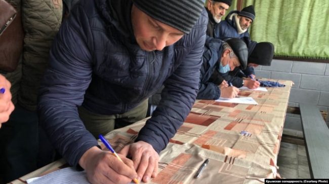 В Крыму активисты готовят коллективную жалобу