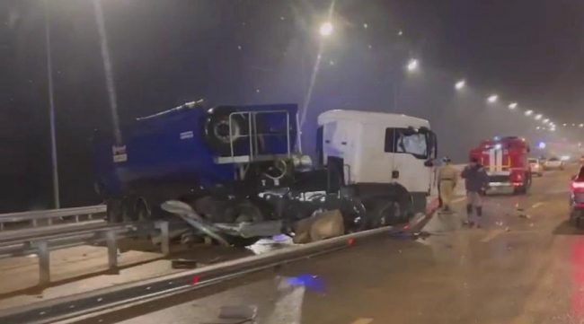 Массовая авария с участием 13 автомобилей произошла под Севастополем, пострадали три человека