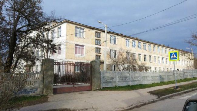в севастопольской школе №42 на Корабельной стороне Севастополя