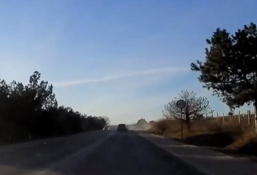 На въезде в Севастополь со стороны Ялты во второй половине дня 13 февраля водитель автомобиля ВАЗ, находясь в состоянии наркотического опьянения, устроил аварию
