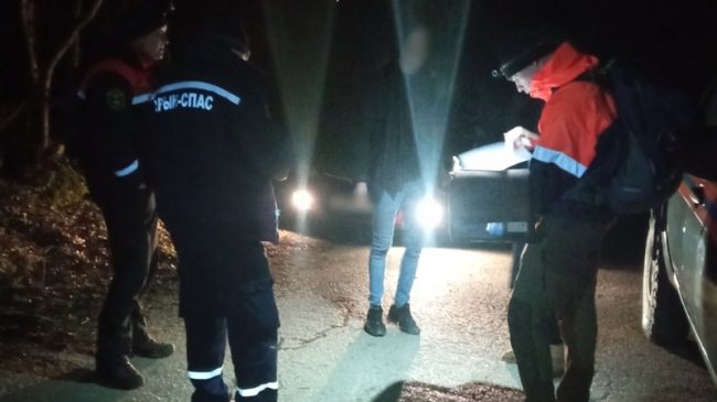 Крымские спасатели эвакуировали мужчину из горно-лесной зоны горы Аю-Даг.