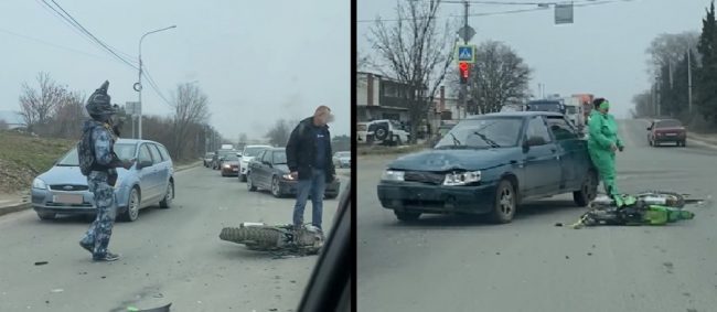 Столкновение легкового автомобиля и мотоцикла случилось в Севастополе 23 февраля на перекрестке улиц Стахановцев и Индустриальной