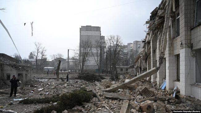 Школа в Житомире разрушена обстрелами российских войск
