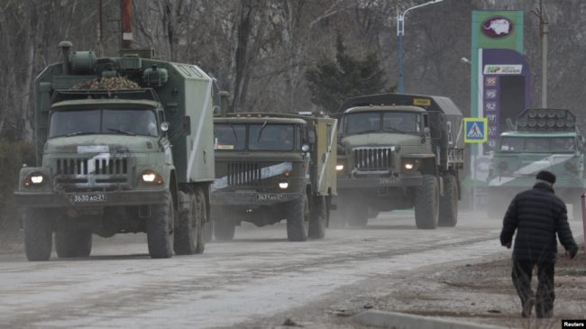 из-за прибывающих в Крым российских военных