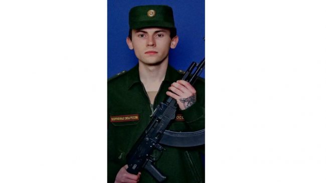 Сегодня, 24 марта, в Керчи состоялось прощание с военнослужащим Вооруженных сил РФ Олегом Орловым, погибшим на войне в Украине.