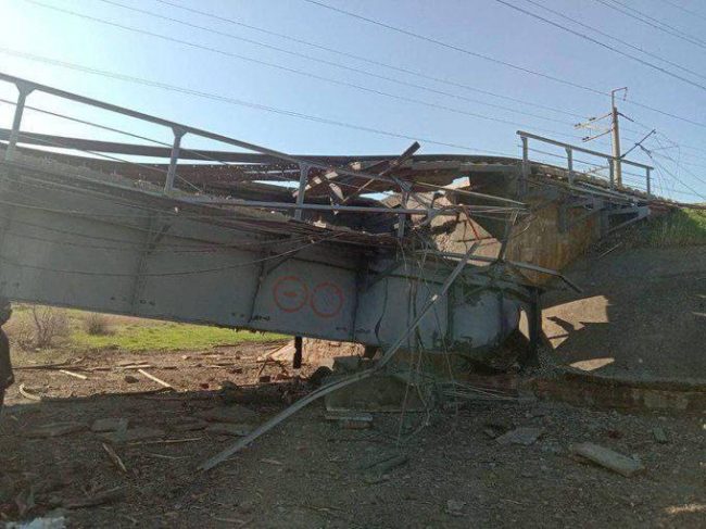 В Мелитопольском районе Запорожской области, в Акимовке, разрушен железнодорожный мост